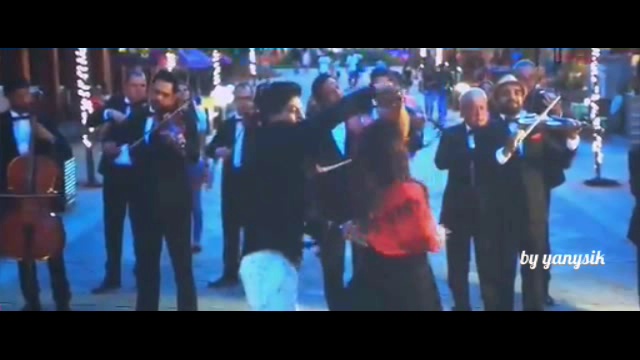 зависимость -  Dilwale - Shahrukh And Kajol