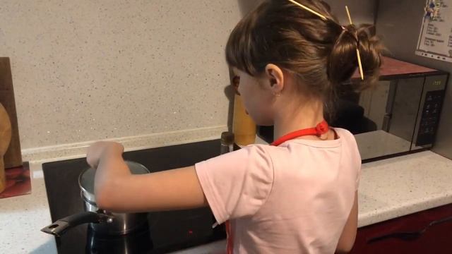 Лада готовит суши смотреть онлайн