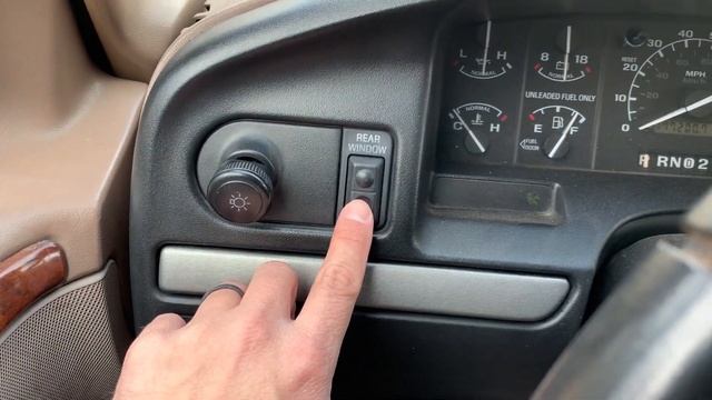 96 Ford Bronco rear window working with the dash switch смотреть онлайн