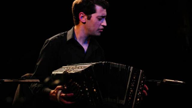 Libertango (Piazzolla) Gabriel Merlino bandoneón смотреть онлайн