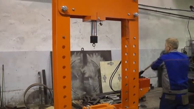 Демонстрация стационарного гидравлического пресса PPH100-300M смотреть онлайн