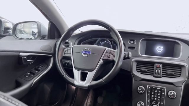 Volvo V40 2.0 D2 120cv смотреть онлайн