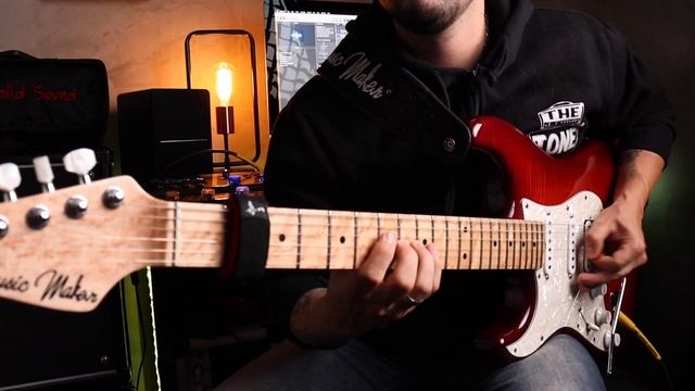 IMPROVISO COM TIMBRE DE OVERDRIVE DA BOSS GX 100 COM A MUSIC MAKER STK смотреть онлайн