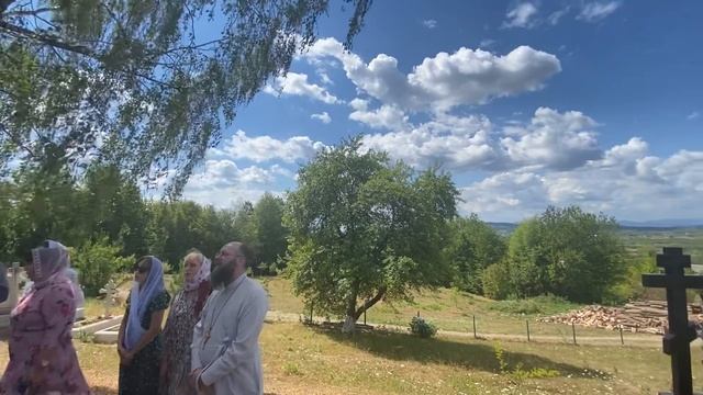 Заупокойная лития на монастырском кладбище по почившему р. Б. Иоанну Паканичу смотреть онлайн