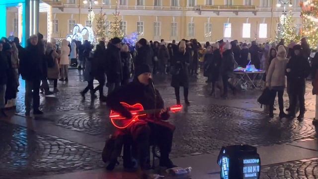Уличный музыкант Николай Музалев. Санкт-Петербург. Новый 2023 год смотреть онлайн