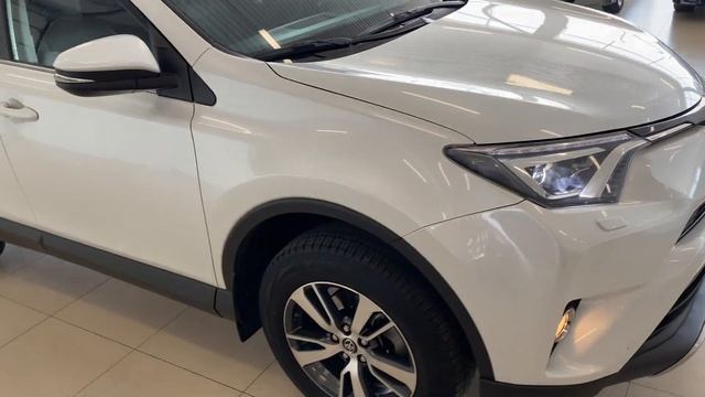 Toyota RAV4, 2019 год смотреть онлайн