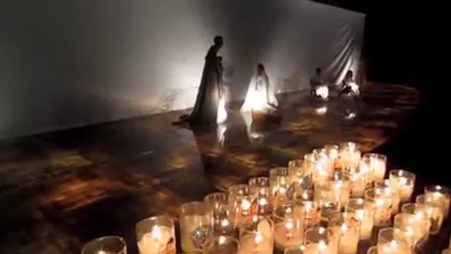 パリのノエル2010 ノートルダム大聖堂クレッシュ смотреть онлайн