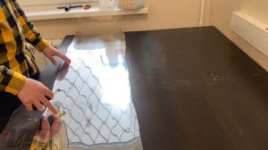 Как наклеить самоклеющуюся пленку на окно | Правила монтажа архитектурной самоклеящейся пленки