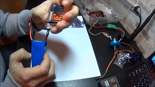 Сигнализатор напряжения аккумулятора LiPo 1S-8S смотреть онлайн
