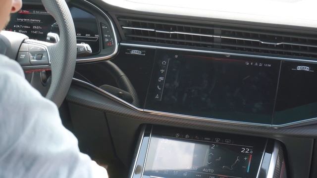 Audi RS Q8: супер SUV-то с 600 коня! смотреть онлайн