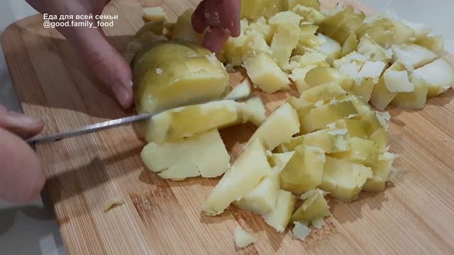 НЕ УСТАЮ ГОТОВИТЬ ТАКОЙ САЛАТ! САМЫЙ ВКУСНЫЙ САЛАТ БЕЗ МЯСА, ПОДХОДИТ ДЛЯ ПРАЗДНИЧНОГО СТОЛА смотреть онлайн