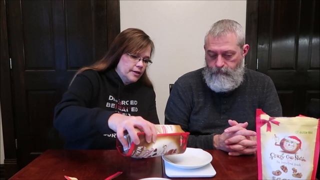 Crazy Go Nuts Walnuts: Eggnog & Chocolate Peppermint Review смотреть онлайн