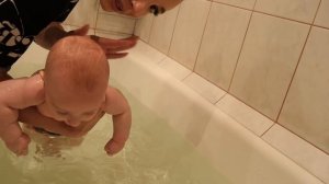 Мой опыт: Как купать младенца?