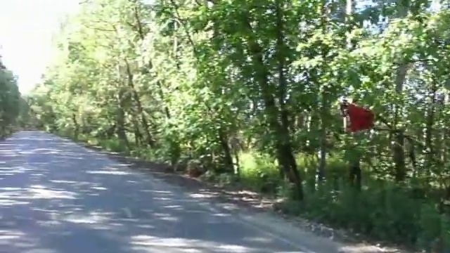 Дорога от деревни Есино к СНТ "Алёшинские сады" с самодельными знаками в июне смотреть онлайн