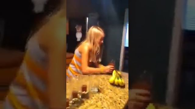 Keylee's chug wars (pickle edition) смотреть онлайн