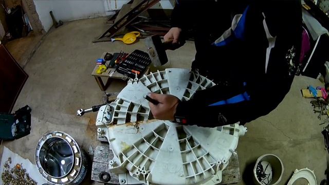 замена подшипников в стиральной машине HOTPOINT ARISTON  RST 601W. Неразборный барабан.