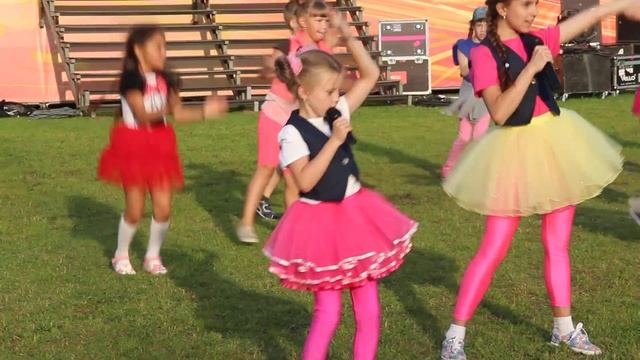 Маленькая страна песня 2018 г. смотреть онлайн