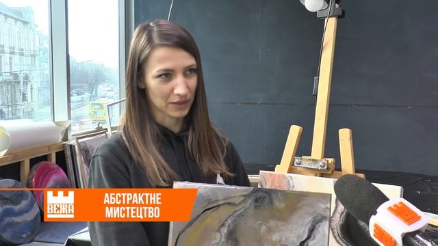 Художниця із Івано-Франківська творить картини із епоксидної смоли