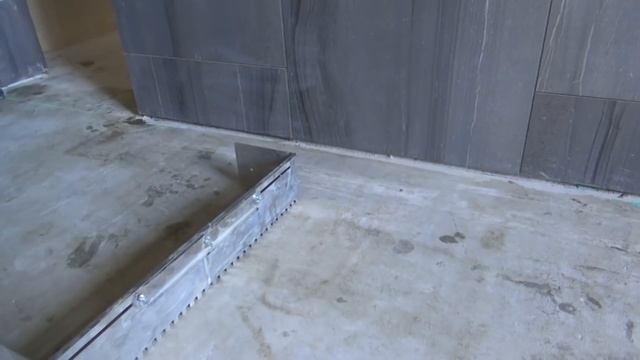 10 приёмов для СКОРОСТНОЙ УКЛАДКИ ПЛИТКИ на пол!!! смотреть онлайн