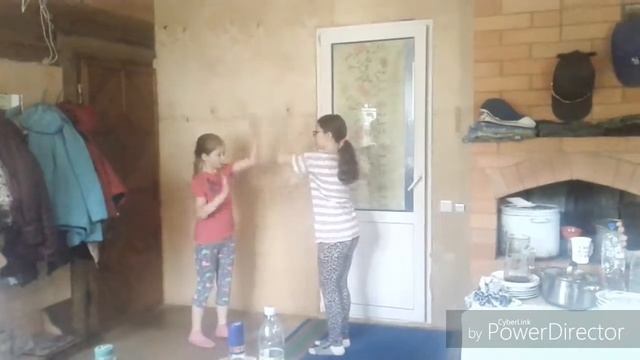Смешное и весёлое выступление на день рождения. ( песня и танцы ) смотреть онлайн