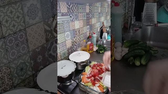 Запечённые овощи, гречневой суп, устала....