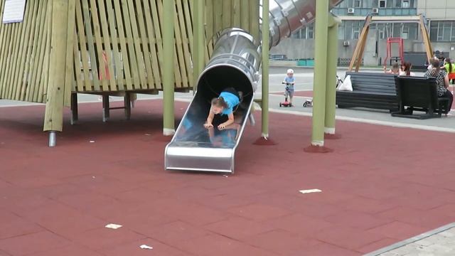 Открыт детский городок у мэрии Новокузнецк 23 07 2021 г смотреть онлайн