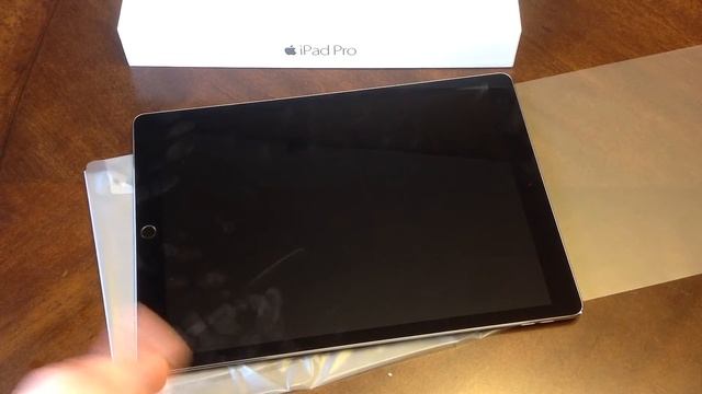 Apple iPad Pro 128GB Unboxing / spec review смотреть онлайн