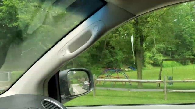 Питтсбург. Город в Америке с носелением 300 тыс человек. Штат Пенсильвания.