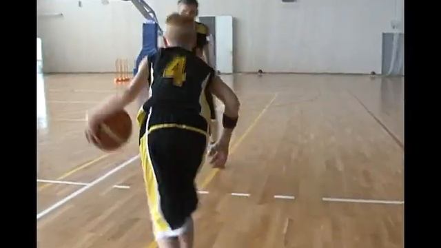 На тренировке у баскетболистов смотреть онлайн