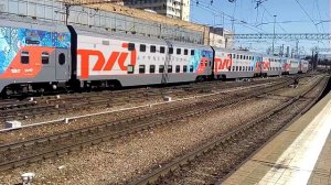 Фирменный поезд «Двухэтажный состав» 104В, Москва — Адлер. Отправление с Казанского вокзала.