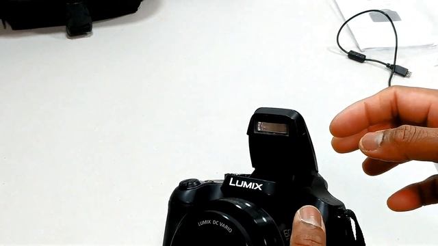 PANASONIC LUMIX DC FZ80 CAMERA UNBOXING смотреть онлайн