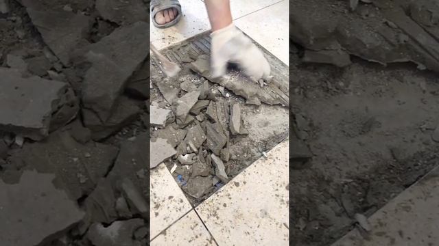 как заменить плитку на полу смотреть онлайн