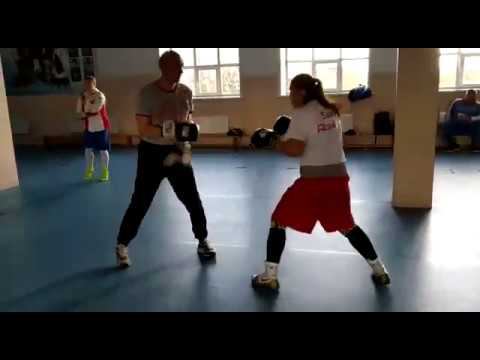 А. Фролов готовит Саадат Далгатову к следующему бою на чемпионате мира по боксу смотреть онлайн