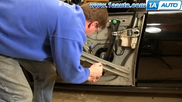 How to Replace Window Regulator 05-10 Volkswagen Jetta смотреть онлайн