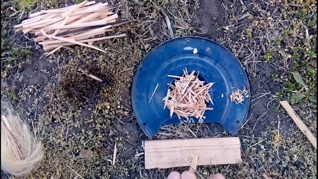 Разведение огня с помощью кресала смотреть онлайн