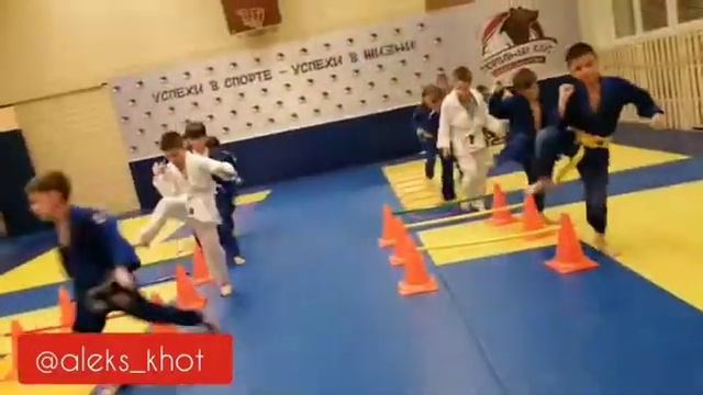 Школа дзюдо Игоря Макарова смотреть онлайн