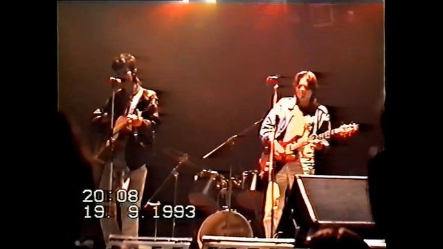 РАЗНЫЕ ЛЮДИ – Презентация LP «1992»в Питере (СПб, ДК Пищевиков, 19.09.1993) [AI HD] смотреть онлайн
