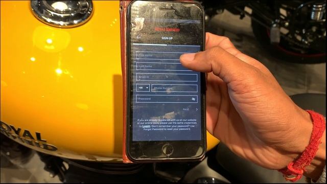 Royal Enfield Meteor 350 -Navigation | How to Connect & How it Works ? With IOS & Android Both смотреть онлайн