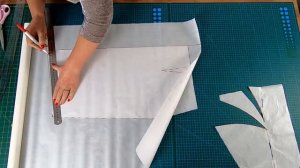 Модное платье с отлетной деталью  на запах. В таком платье вы не останетесь без внимания.mp4