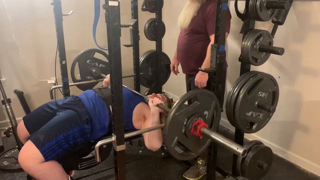 14 year old does 140 lbs x 16 on bench press смотреть онлайн