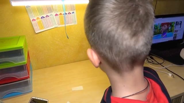 Нёрф и татуировки. Нёрф битва. Арсений и Саша не поделили татушки смотреть онлайн
