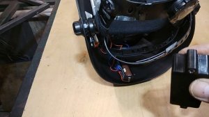 Фонарик для сварочной маски