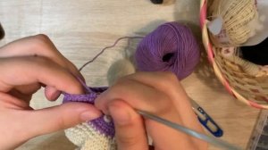 Вязаный зайка по схеме от Юлии Дейнега | Часть 2