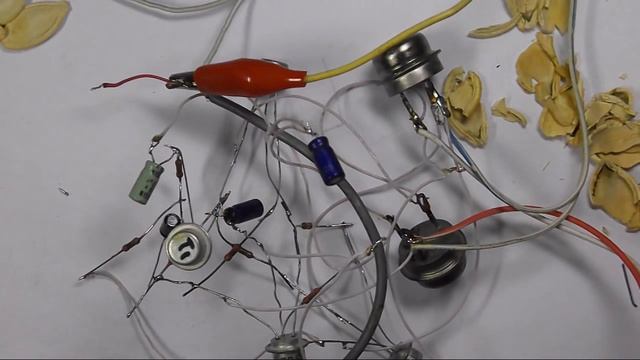 Усилитель звука на транзисторах - на старичках МП42 и П214 смотреть онлайн