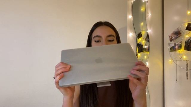 Macbook Air M1 Chip Unboxing & Setup смотреть онлайн