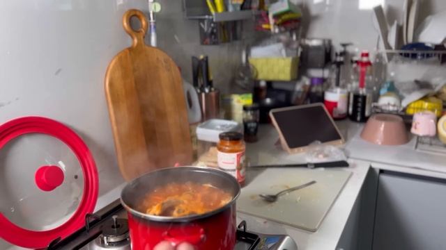 Готовлю борщ для корейцев/праздную свой День Рождения в кругу семьи и друзей/вечеринка в караоке ? смотреть онлайн