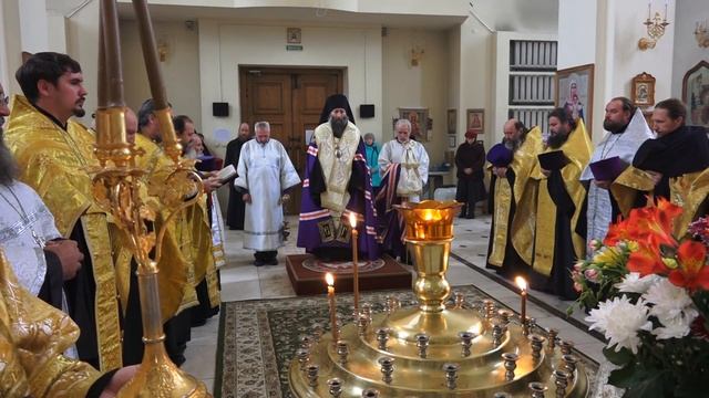 Благодарственный молебен в день 5-летия архиерейской хиротонии Владыки Гурия смотреть онлайн