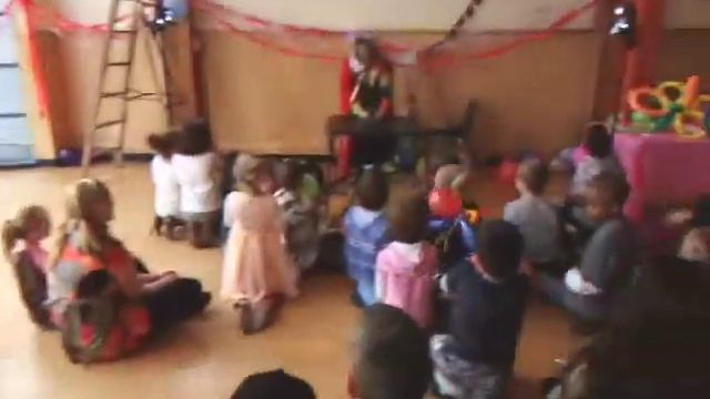 Entertainers available for Vancouver BC summer camps library series preschools смотреть онлайн