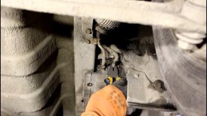 Замена Адсорбера,  угольный фильтр паров бензина Hyundai Accent 1,5 Хендай Акцент 2006 года Тагаз