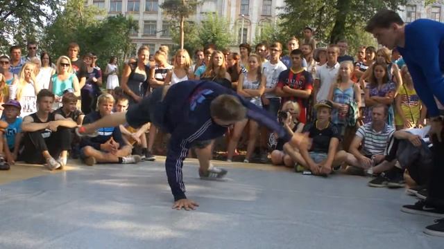 Славон vs Тим смотреть онлайн
